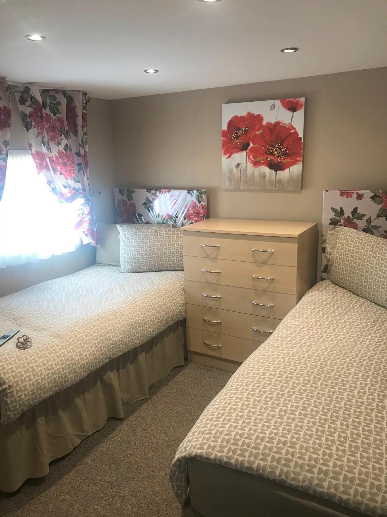 2 Bedroom Self-Catering Chalet Steps Екстериор снимка